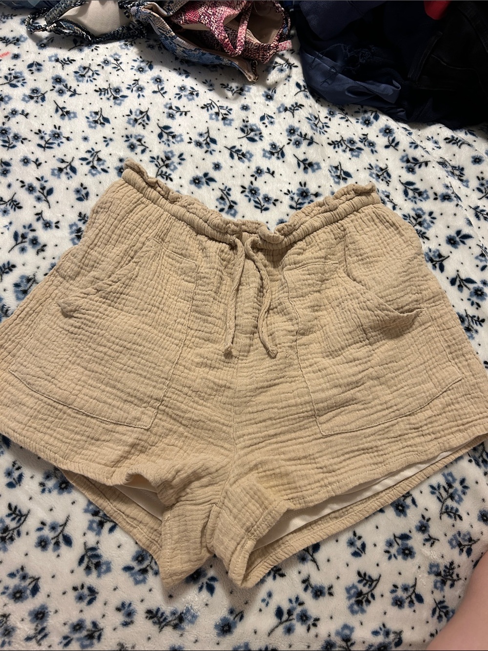Listicle Beige High-Waist Gauze Drawstring Shorts